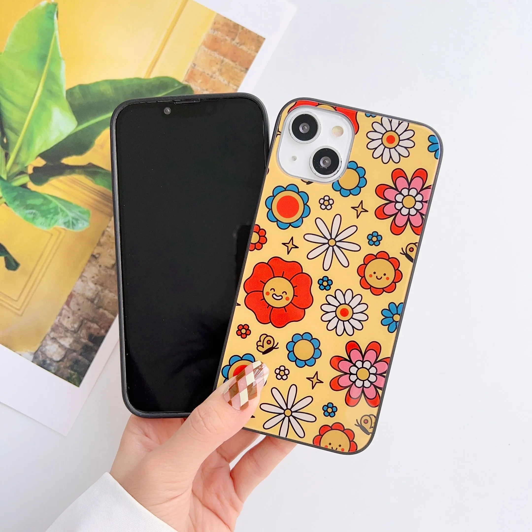 The Groovy Pattern Glass Case