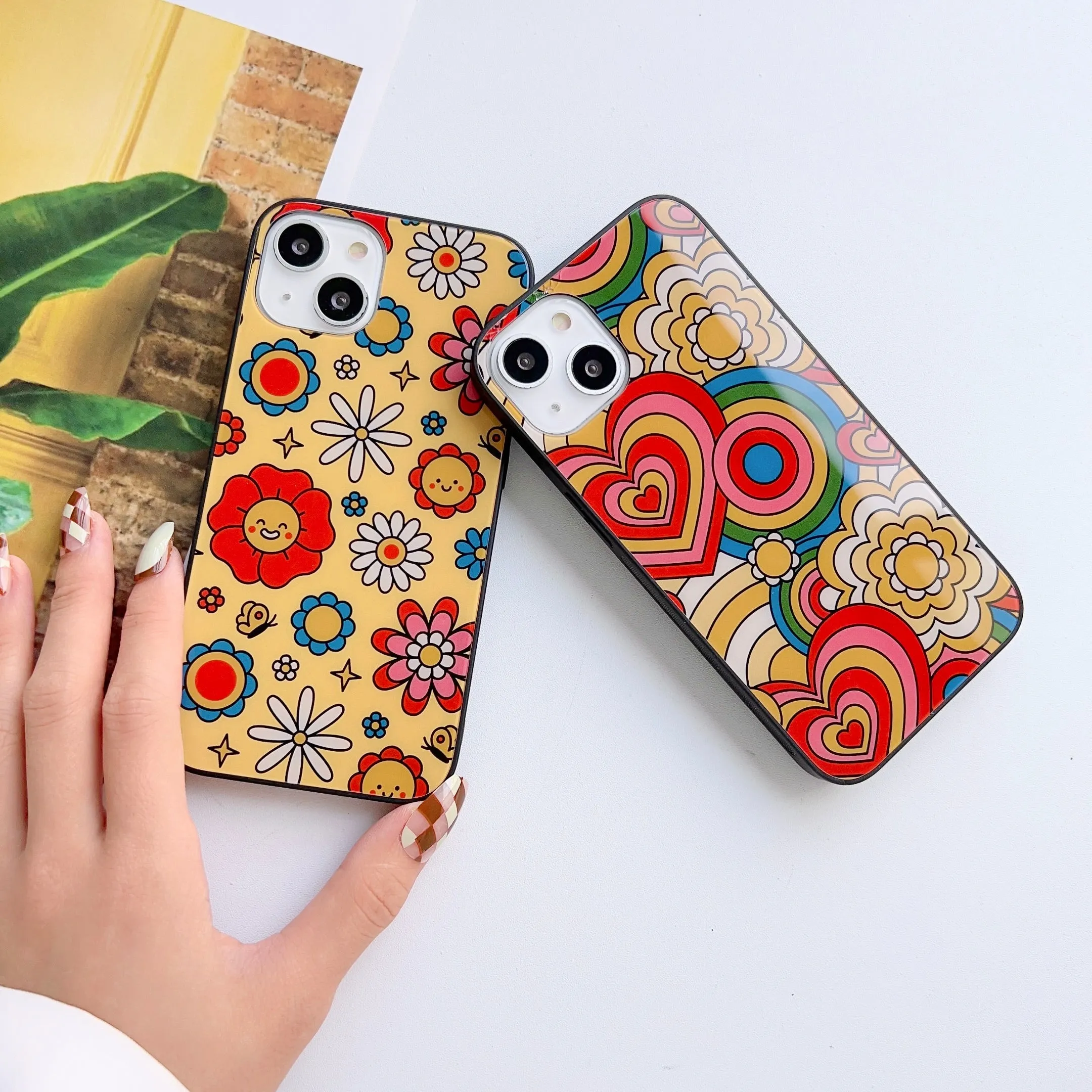 The Groovy Pattern Glass Case