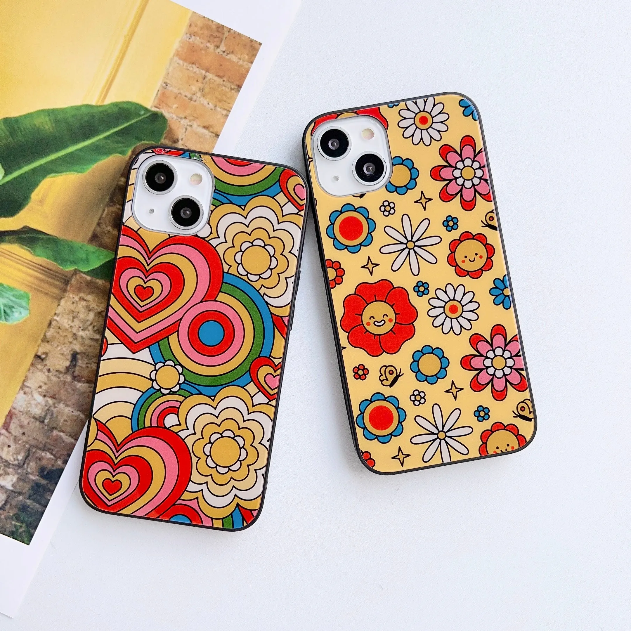 The Groovy Pattern Glass Case